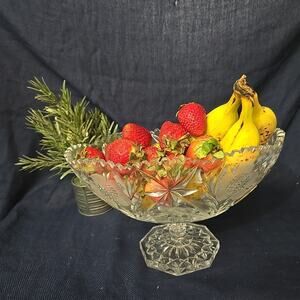 Stunning Jardiniere 24% Lead Hand Cut Lead Crystal Helena Stem Centerpiece 327